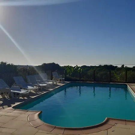 La Voie De L'hirondelle Chalet